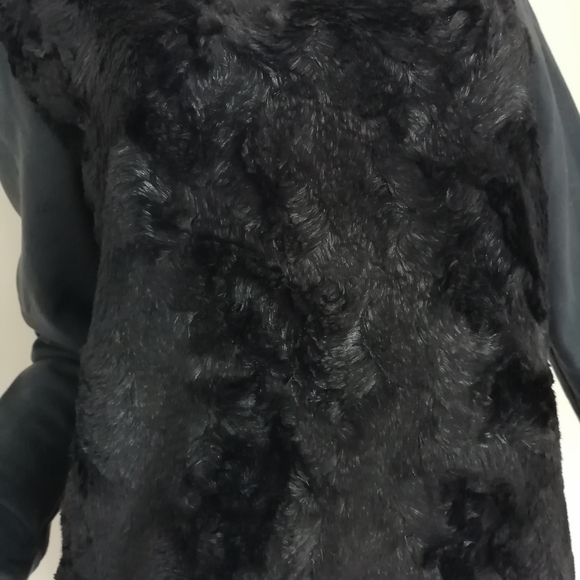 Liu Jo Black Crew Neck Sweater Timeless Design - Picture 4 of 7